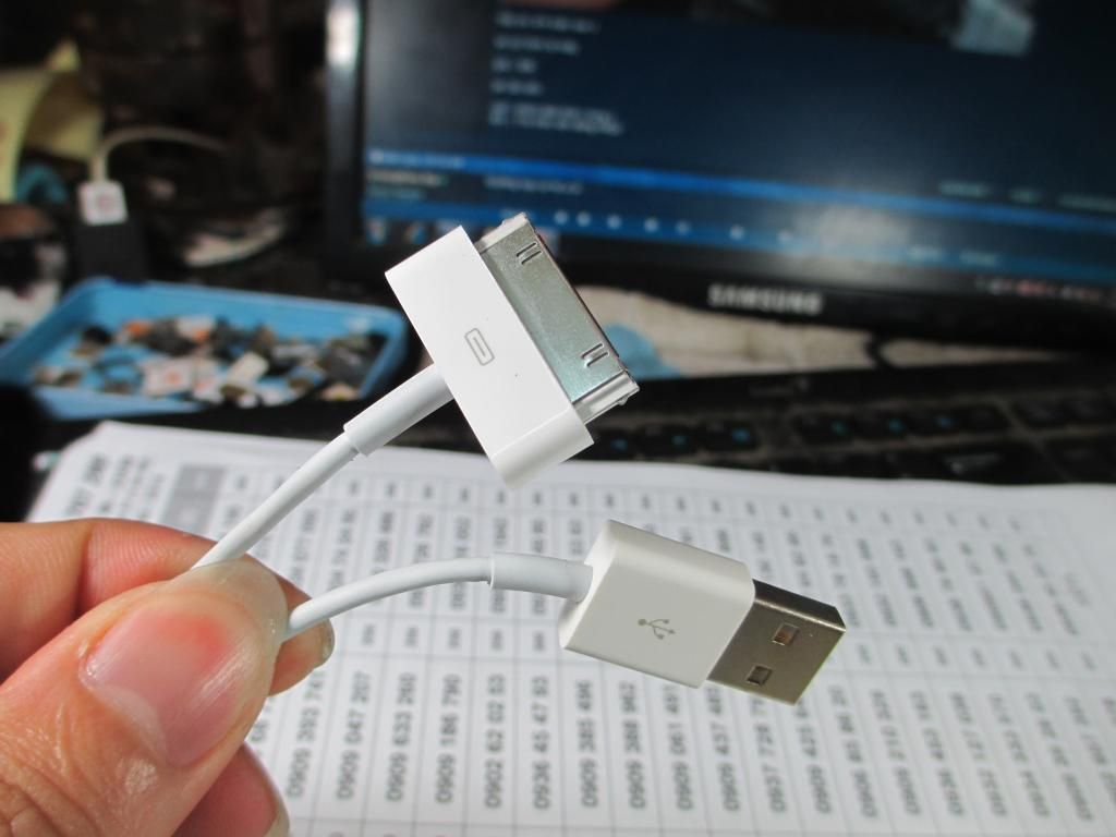 cáp iphone 4,4s cần xả