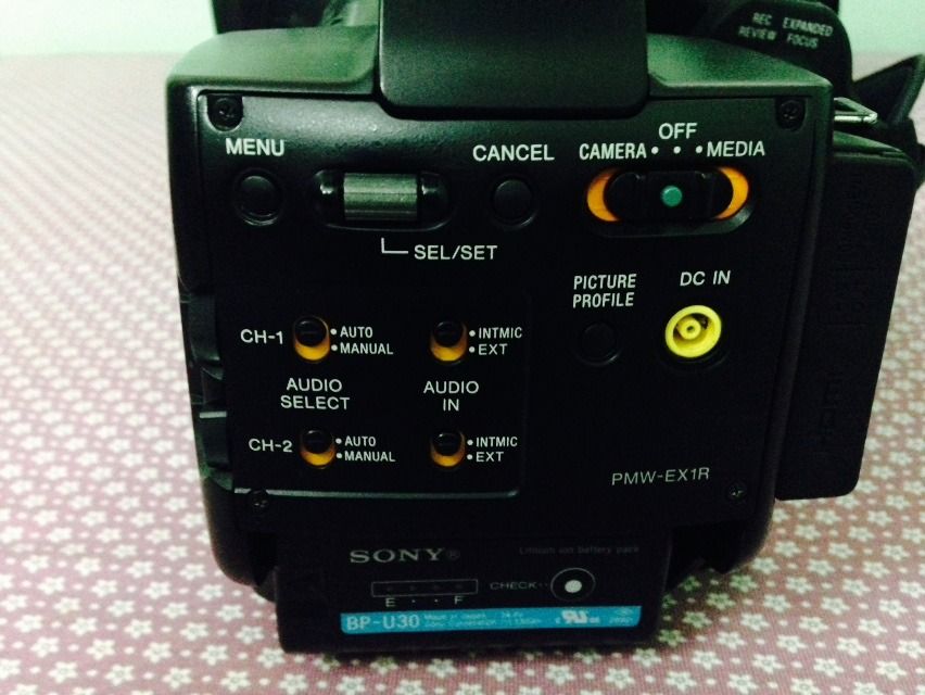 Bán máy quay EX1R giá tốt - 3