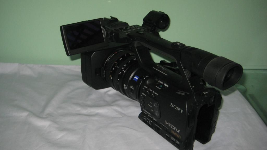 SONY HVR Z7U -  máy mới khoảng 90% - 4