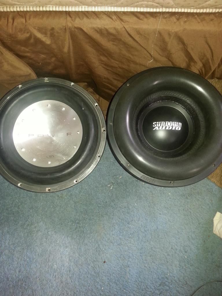 Sundown X12 vs Rockford Fosgate T2 12 Comparison pics Sundown Audio