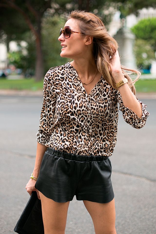 OUTFITS, animal print, tendencias prefall 2013, camisa leopardo, zara sales, rebajas zara, leather shorts, mentirosas, asos clutch, elena estaun, fluor