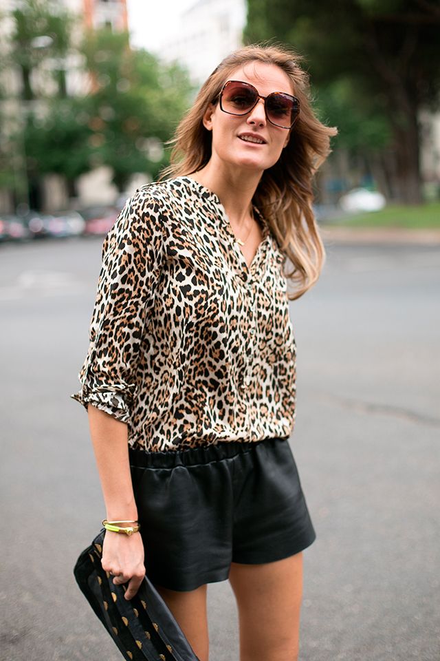 OUTFITS, animal print, tendencias prefall 2013, camisa leopardo, zara sales, rebajas zara, leather shorts, mentirosas, asos clutch, elena estaun, fluor