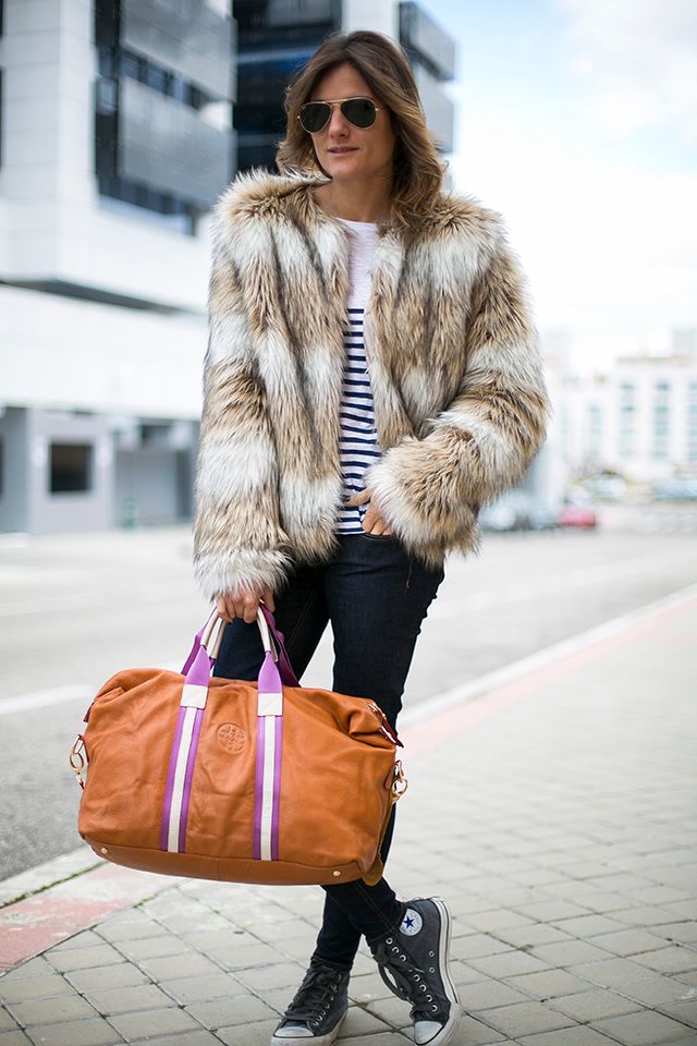 OUTFITS, faux fur coat, hopa 1967, travel bag, rayban, converse, the iou project, BIMBA Y LOLA, madrid