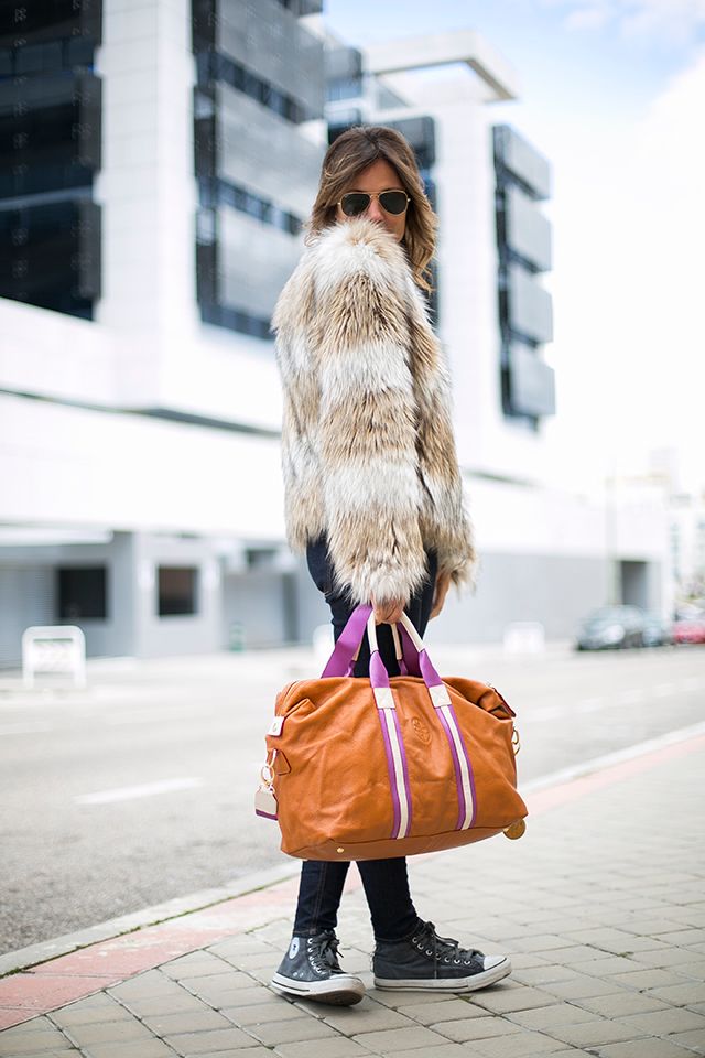 OUTFITS, faux fur coat, hopa 1967, travel bag, rayban, converse, the iou project, BIMBA Y LOLA, madrid