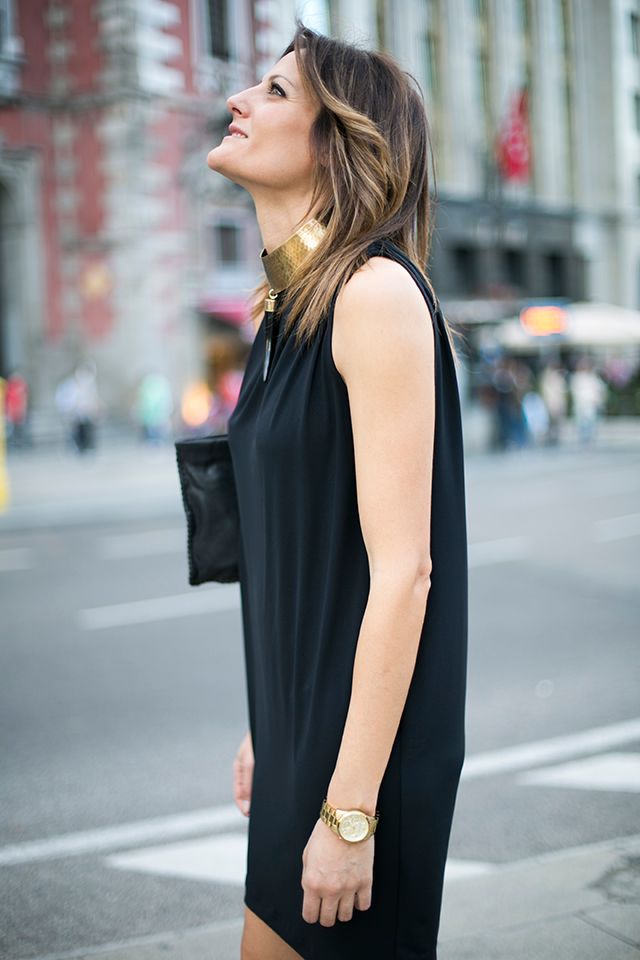OUTFITS, mango philippa, asimetrico negro, collar cuerno mango, cartera etnica zara, gran via, madrid, valentino rockstud, elena estaun, blogs de moda españoles,cristina blanco