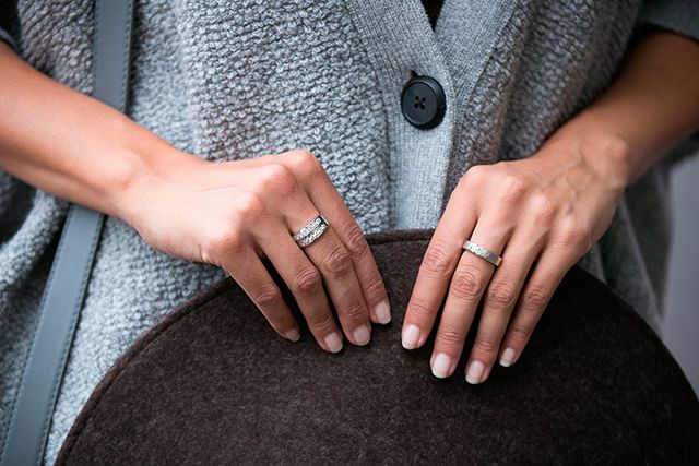 cardigan uterque oversized, pantalon cuadros zara, zapatos carmen seteffens, navas joyeros, maxi asa corta lacambra, day a day oxblood, lace top zara studio, top encaje zara studio, cristina blanco, guiaeestilo, guia de estilo, spanish fashion blog