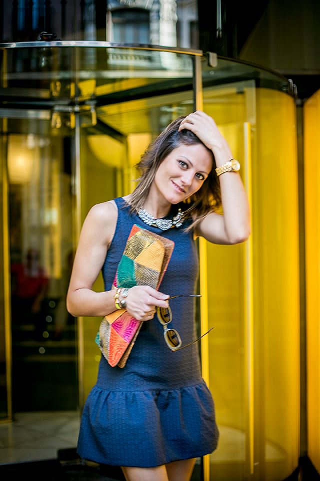 poppop, vestido azul, vicky beckham, victoria, spice girls, little black dress, nine west, zara sunglasses, madrid, gran via, cristina blanco, blog de moda, fashion blog, audrey hepburn, blogueras españolas