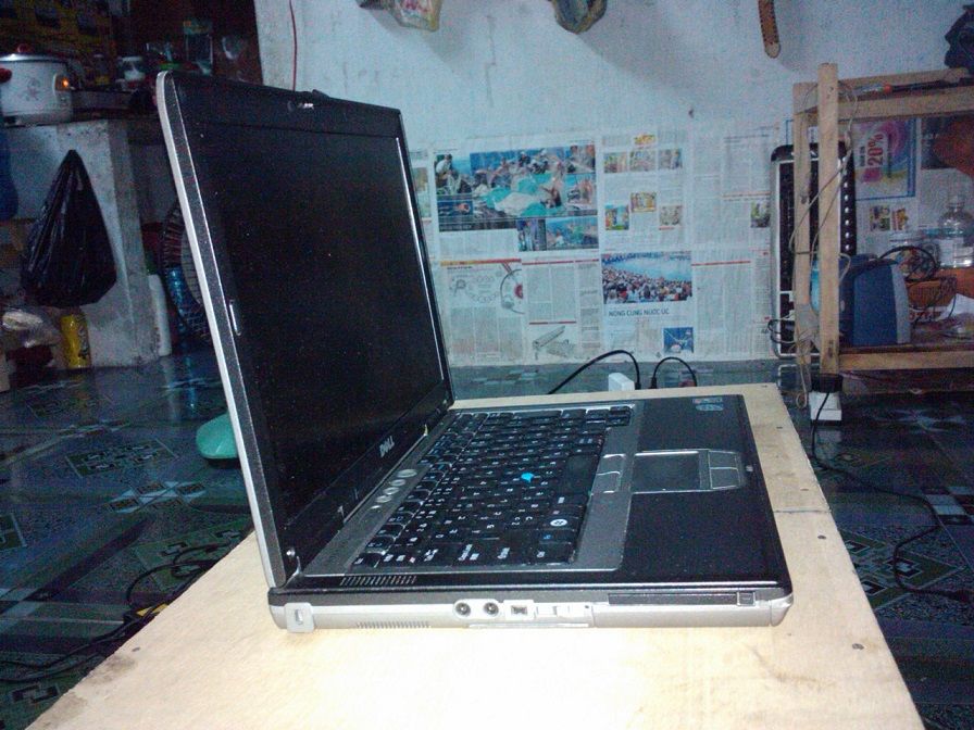 Bình Dương - Cần bán laptop dell d630 máy mới 98% core 2 duo T7250 giá rẽ . - 3