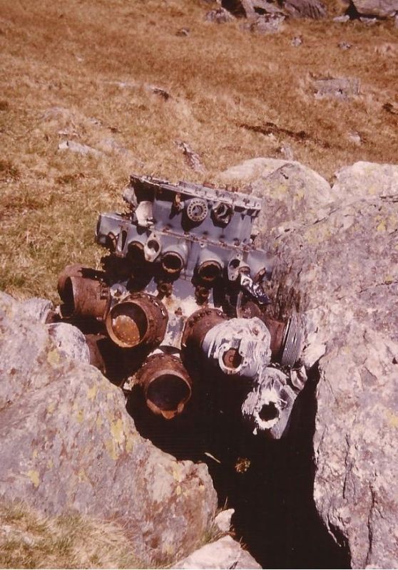 http://i1282.photobucket.com/albums/a530/HYWELEVANS/AROUND/SNOWDONIA_WRECKS_0011_zpsgpnijlxv.jpg